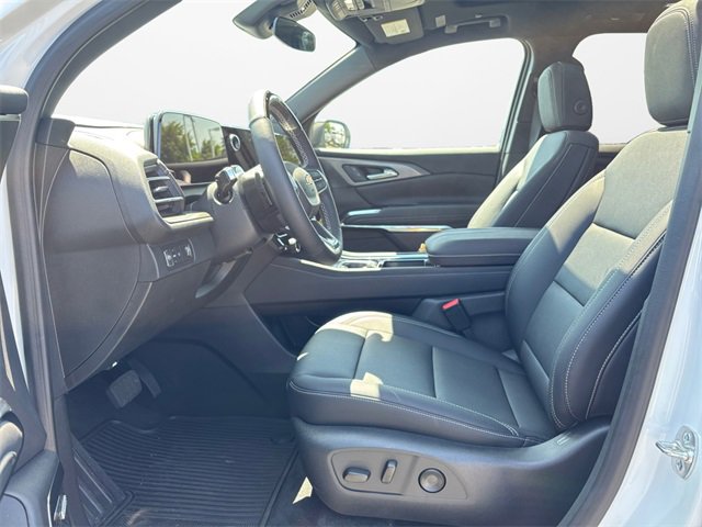 New 2025 Chevrolet Traverse LT w/ Enhanced Driving Package image 9