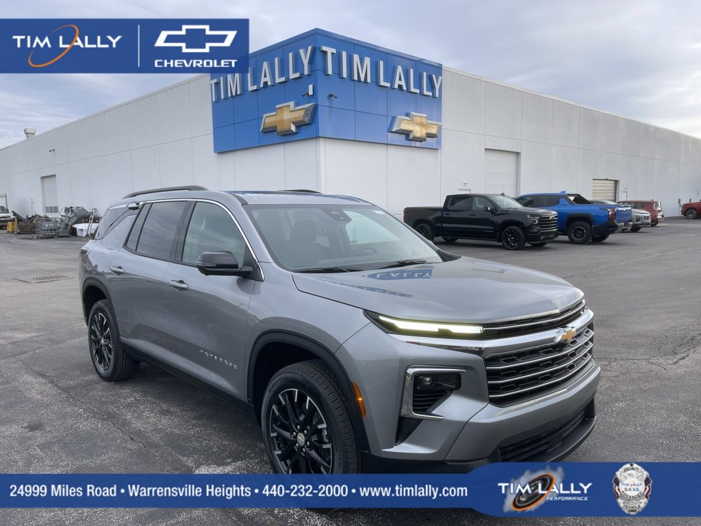 New 2026 Chevrolet Traverse LT w/ Sun and Wheel Package