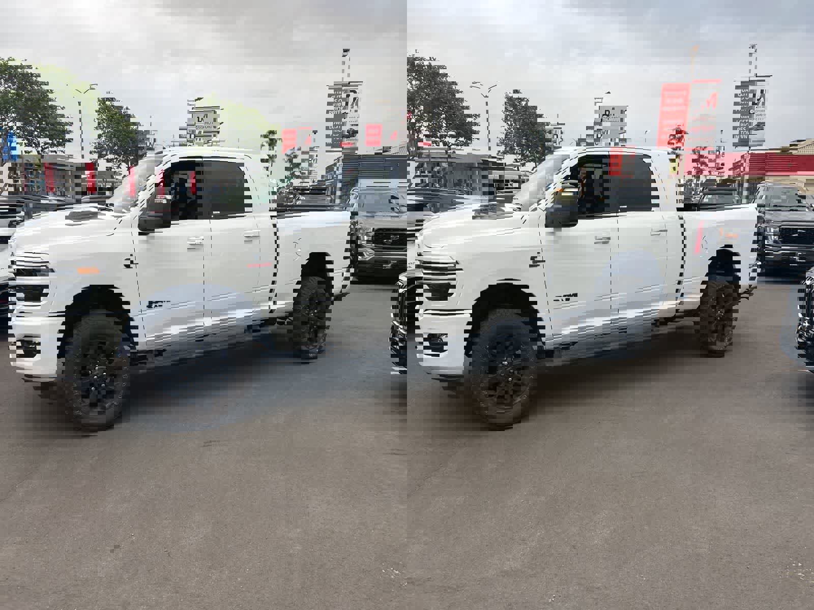 Used 2026 RAM 2500 Laramie w/ Night Edition image 4