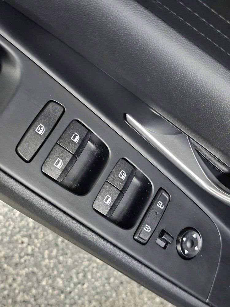 Used 2024 Hyundai Elantra SEL FWD image 26