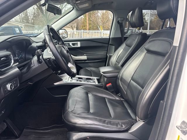 Used 2021 Ford Explorer XLT w/ Equipment Group 202A image 11