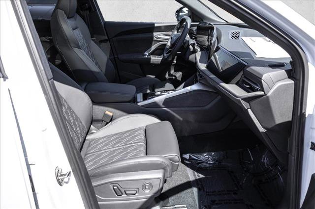 New 2026 Audi SQ5 Premium Plus AWD/4WD image 25