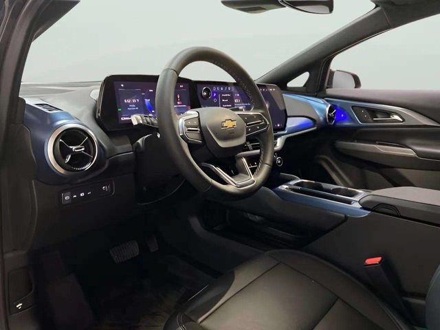 Used 2024 Chevrolet Equinox EV LT FWD image 17