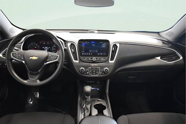 Used 2023 Chevrolet Malibu LT w/ Driver Confidence Package image 5