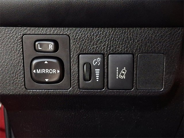 Used 2018 Toyota RAV4 XLE image 26