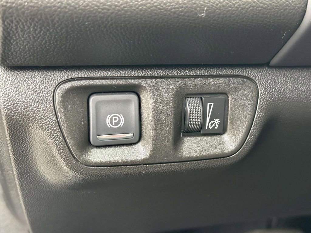 Used 2023 GMC Acadia SLE image 21