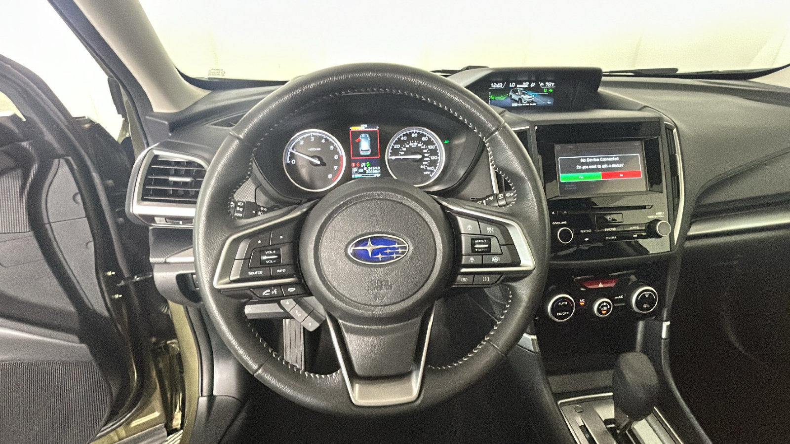 Used 2023 Subaru Forester Premium AWD/4WD image 18