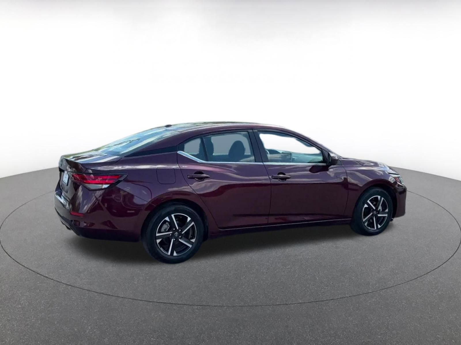 Used 2025 Nissan Sentra SV FWD image 15