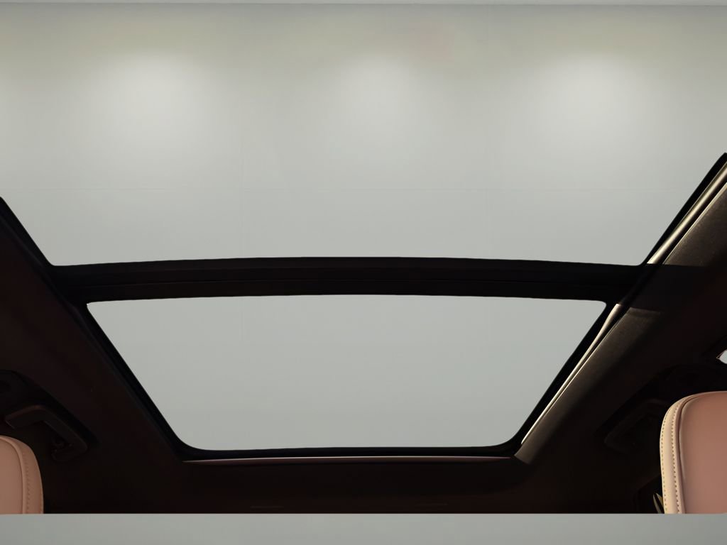 Certified 2026 Volvo XC90 B5 Plus w/ Protection Package Premier image 14