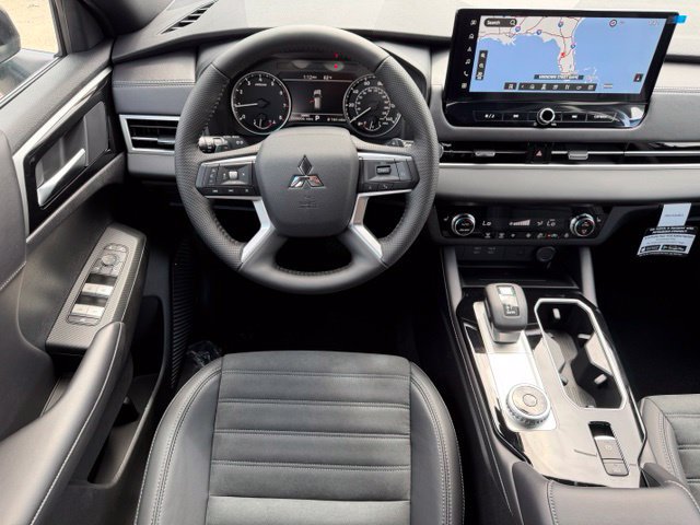 New 2026 Mitsubishi Outlander LE FWD image 18