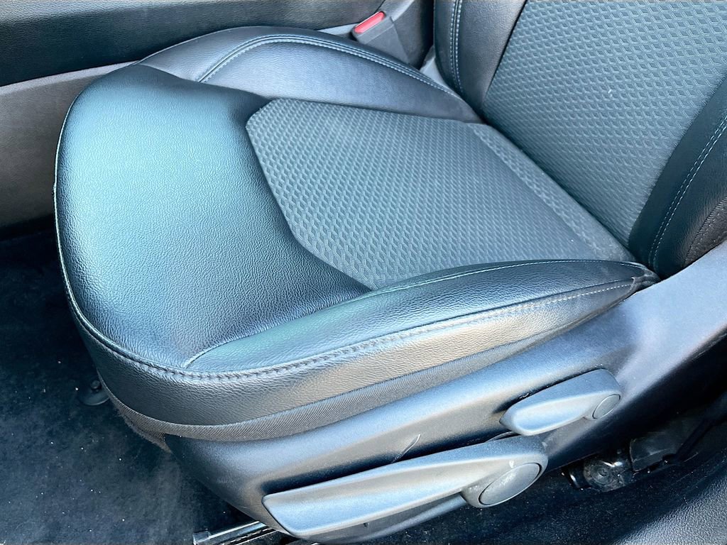 Used 2025 Jeep Compass Latitude image 18