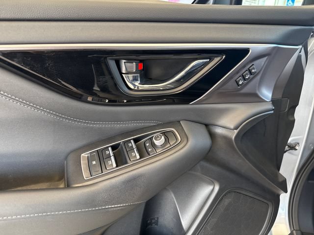 Used 2023 Subaru Outback Limited AWD/4WD image 11