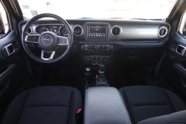 Used 2021 Jeep Wrangler Unlimited Sahara w/ Cold Weather Group AWD/4WD image 21