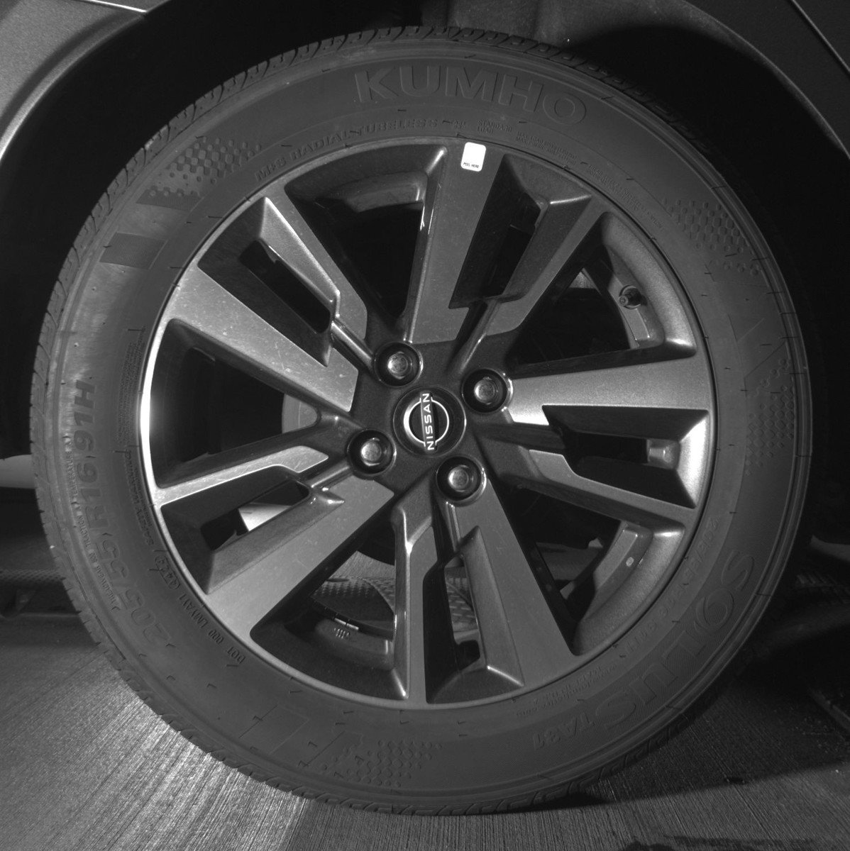 Used 2025 Nissan Versa SV image 15