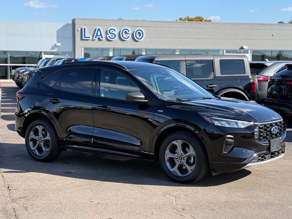 Used 2023 Ford Escape ST-Line w/ Tech Pack #1 AWD/4WD image 26
