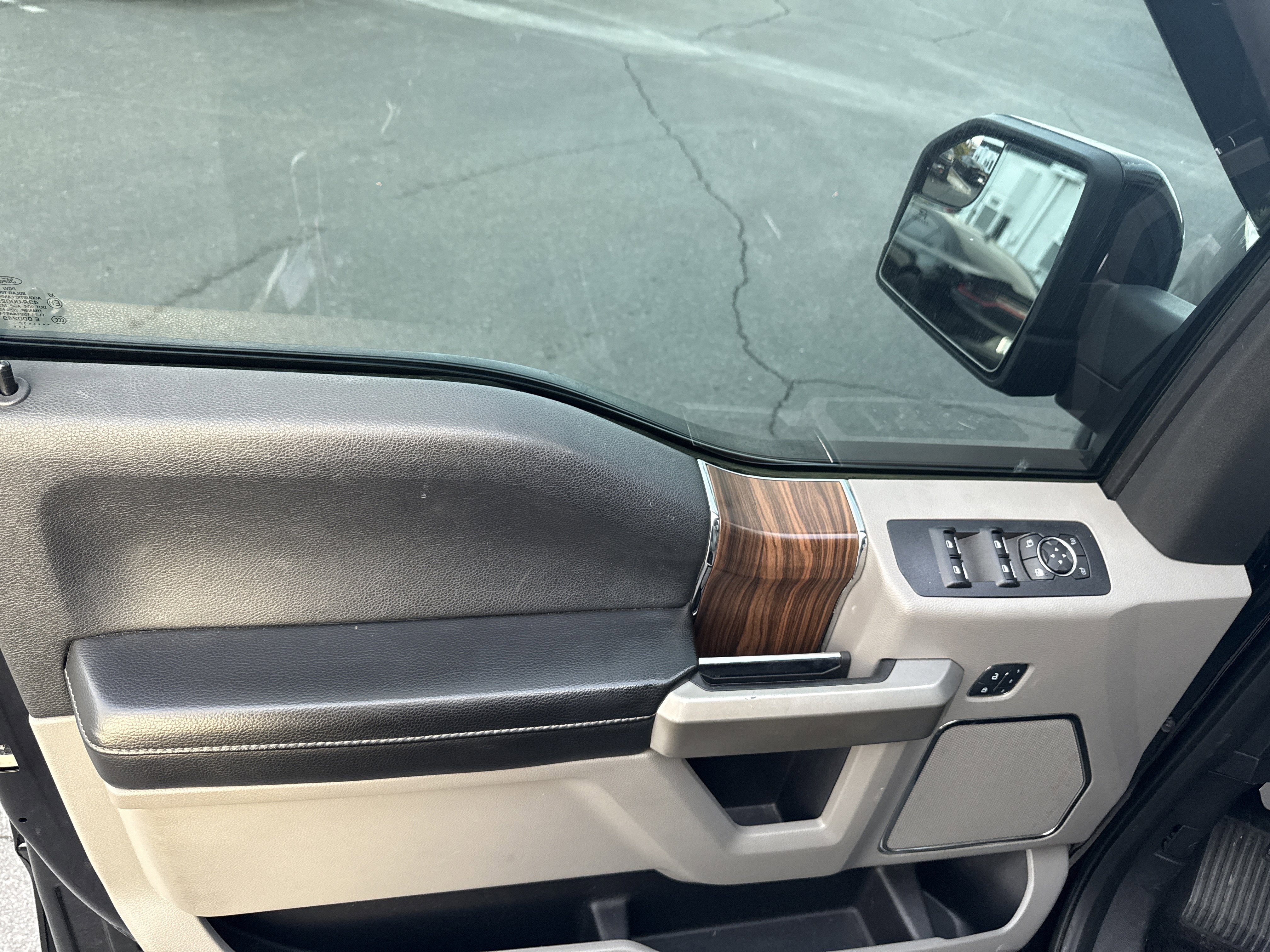 Used 2017 Ford F150 Lariat image 12