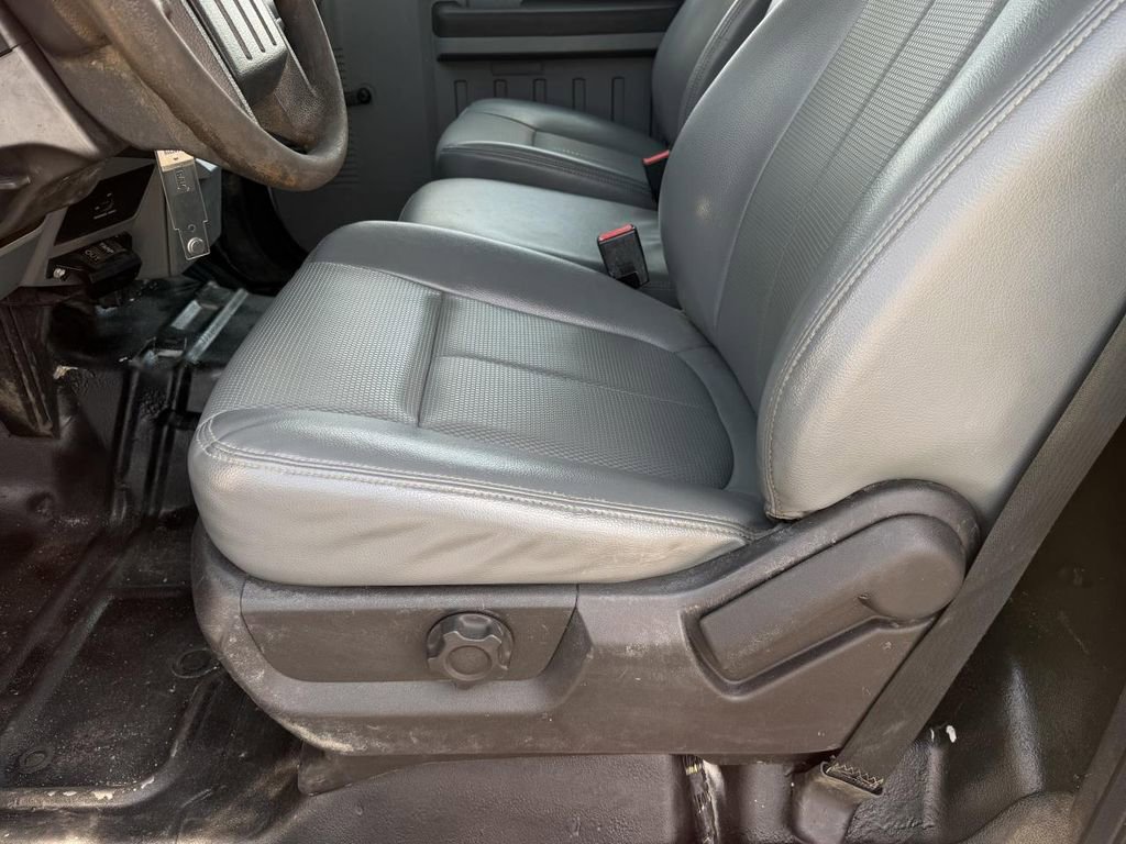 Used 2016 Ford F550 2WD Regular Cab Super Duty image 10