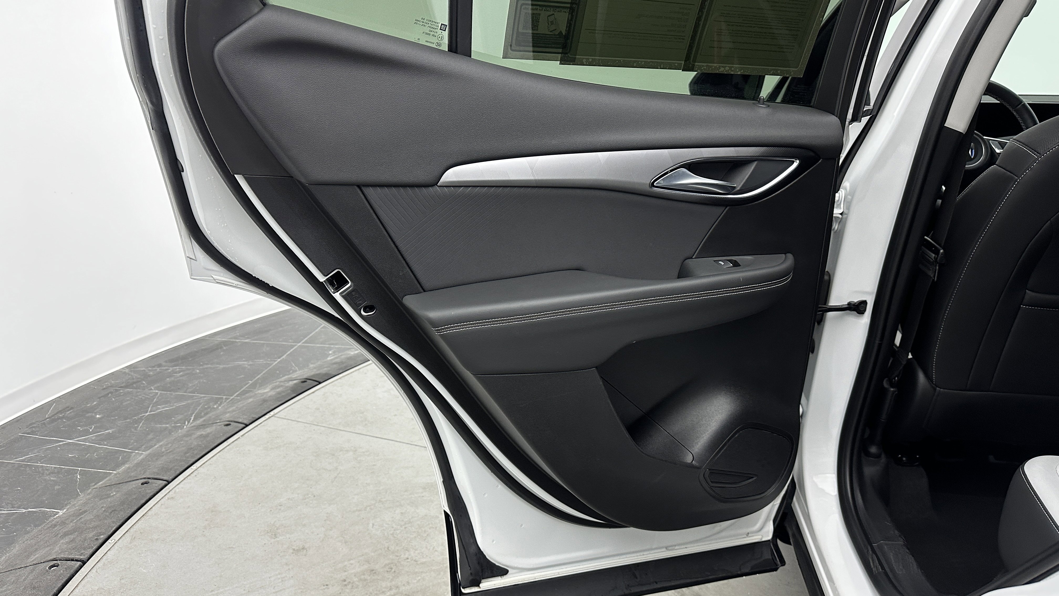 Used 2024 Buick Envision Sport Touring image 30