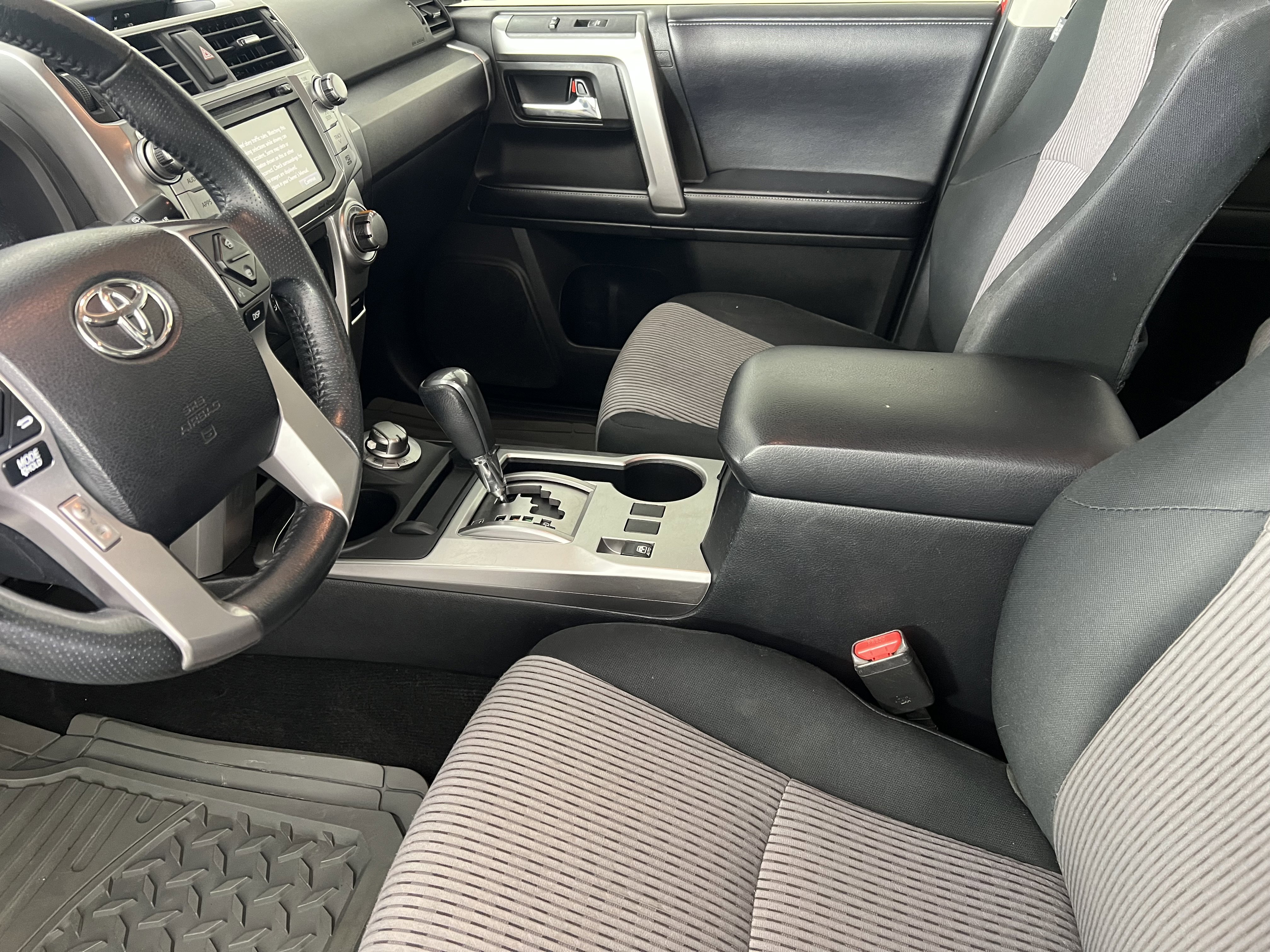 Used 2018 Toyota 4Runner SR5 image 4