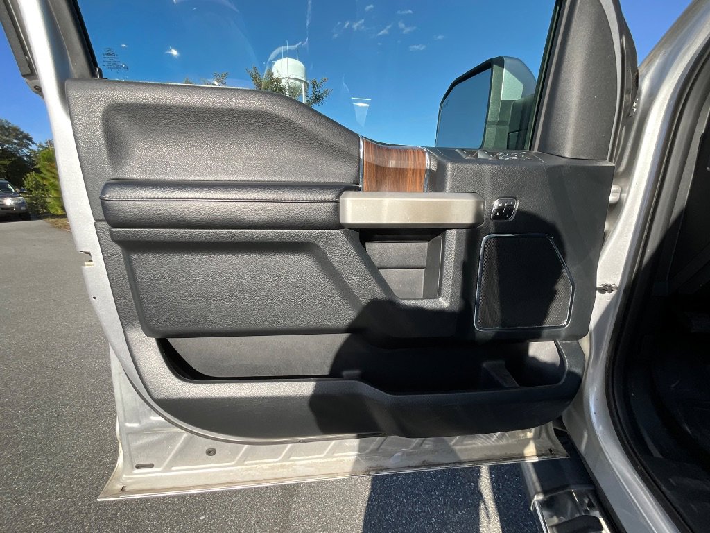 Used 2016 Ford F150 Lariat w/ Equipment Group 501A Mid AWD/4WD image 11