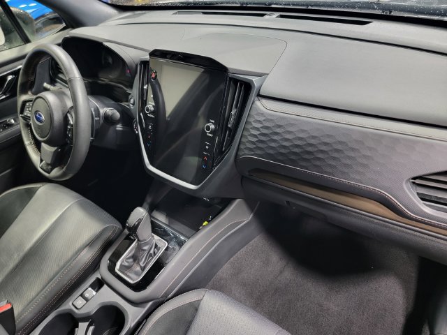 Used 2025 Subaru Forester Touring AWD/4WD image 16