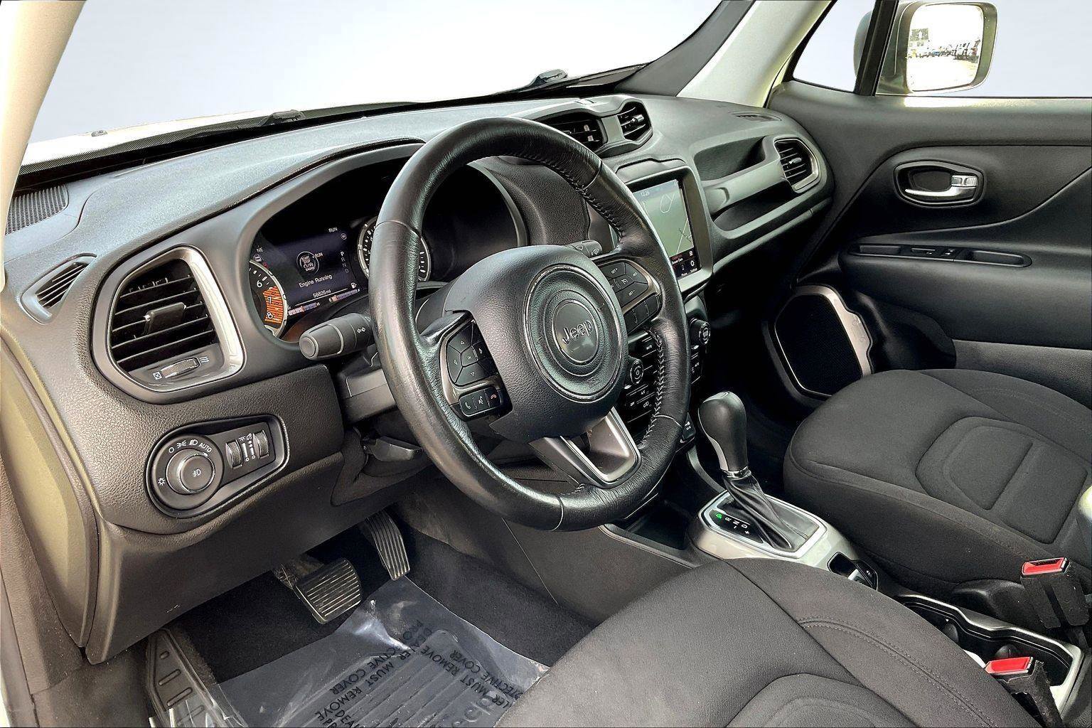 Used 2022 Jeep Renegade Latitude w/ Convenience Group AWD/4WD image 14