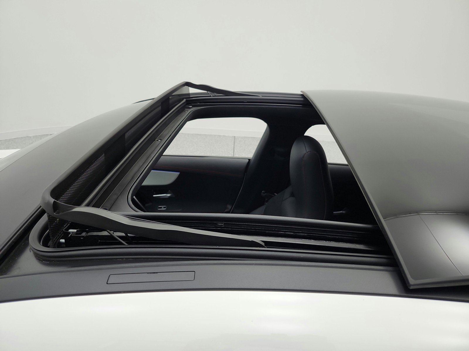 Used 2025 Mercedes-Benz CLA 35 AMG 4MATIC image 11