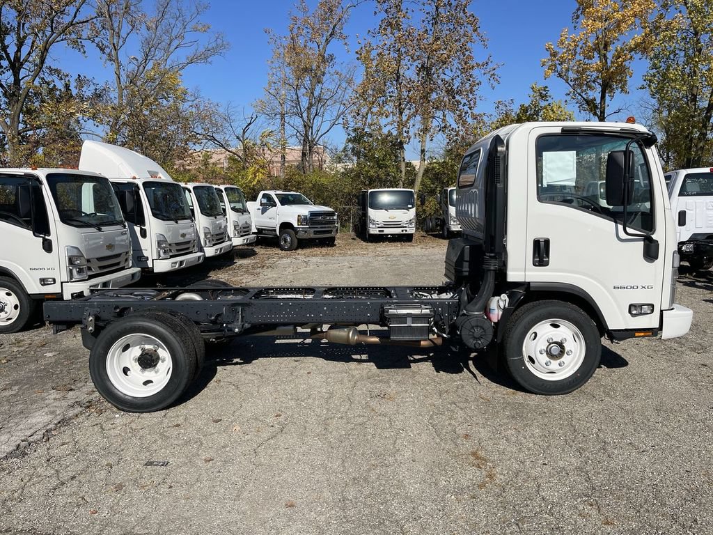 New 2024 Chevrolet Low Cab Forward 5500XG RWD image 6