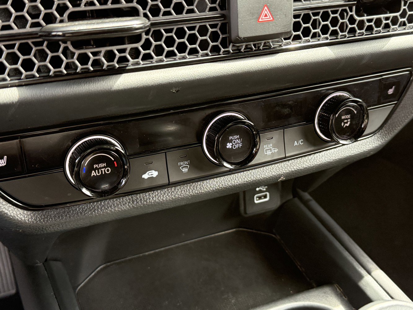 Certified 2025 Honda HR-V Sport image 12