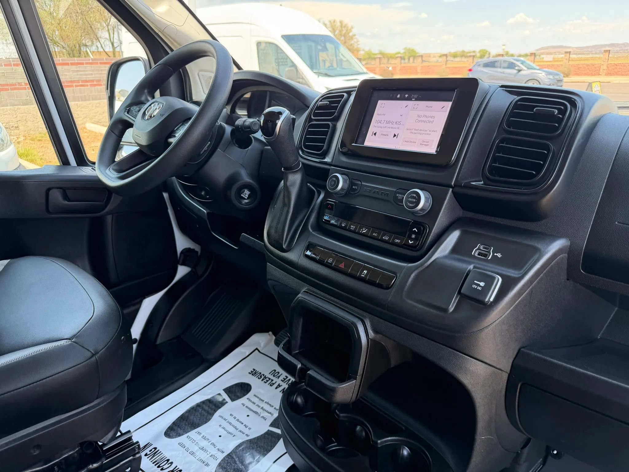 Used 2025 RAM ProMaster 2500 w/ Convenience Group FWD image 16