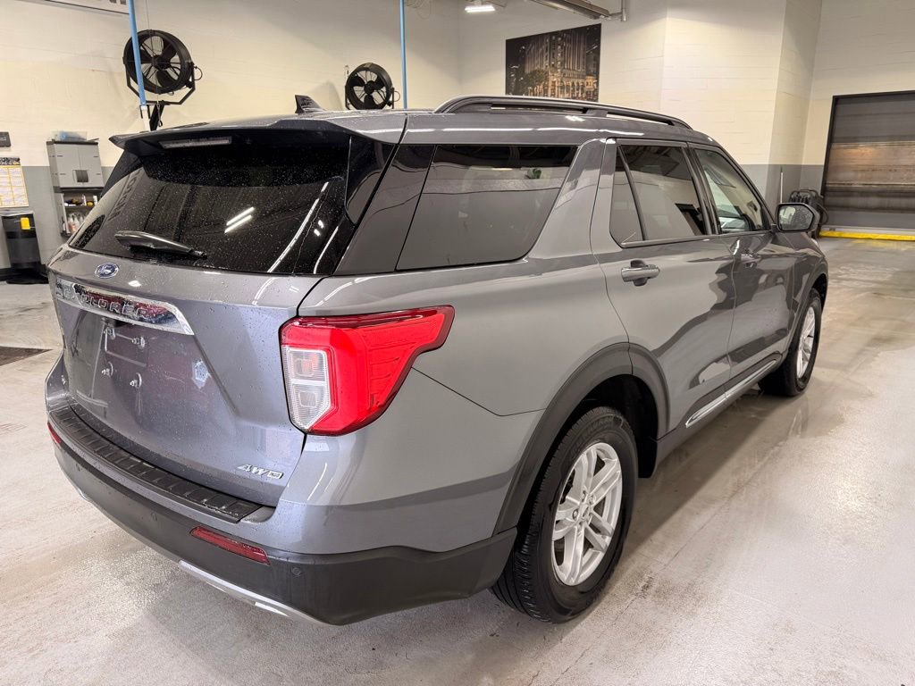 Used 2023 Ford Explorer XLT w/ Equipment Group 202A AWD/4WD image 6