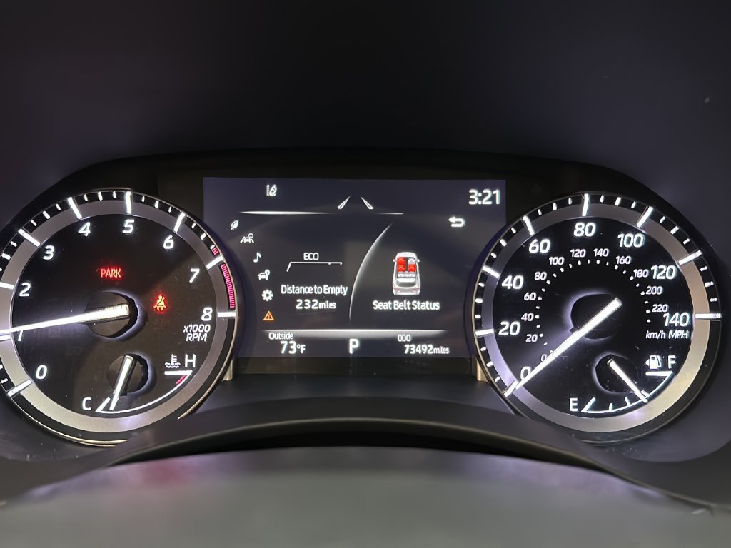 Used 2022 Toyota Highlander XLE AWD/4WD image 30
