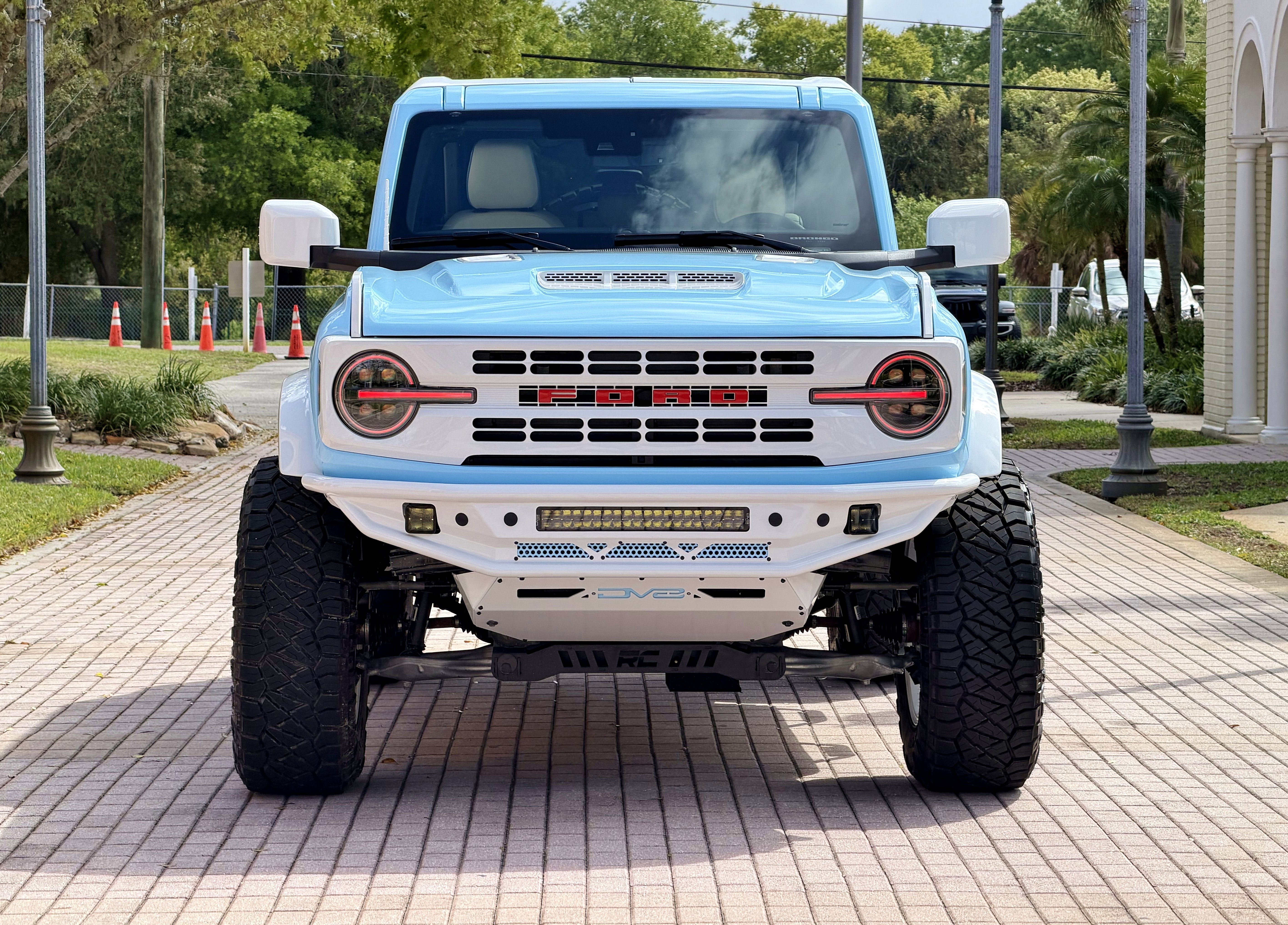 Used 2025 Ford Bronco Outer Banks AWD/4WD image 6