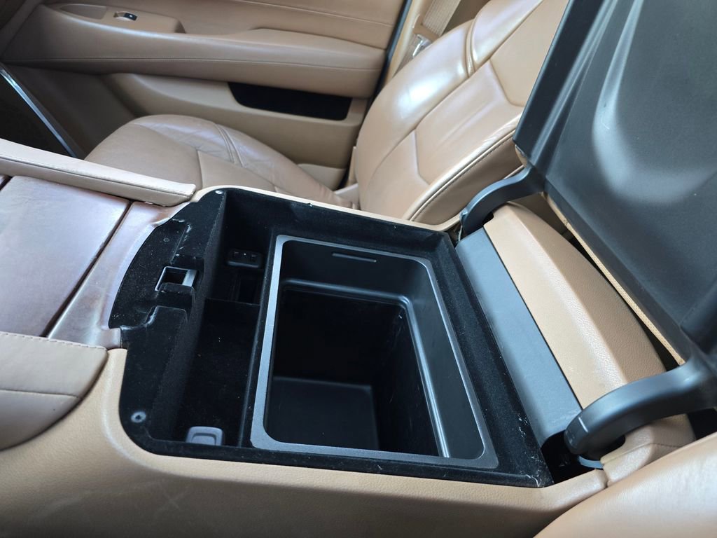 Used 2016 Cadillac Escalade Platinum image 43