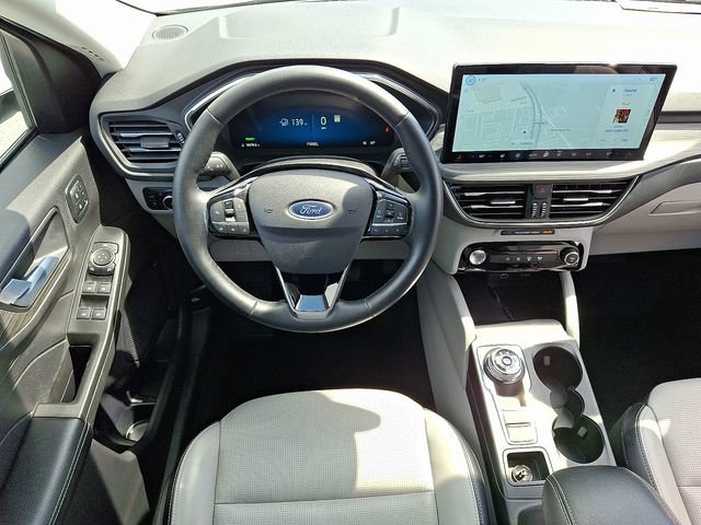 Certified 2025 Ford Escape Platinum AWD/4WD image 11