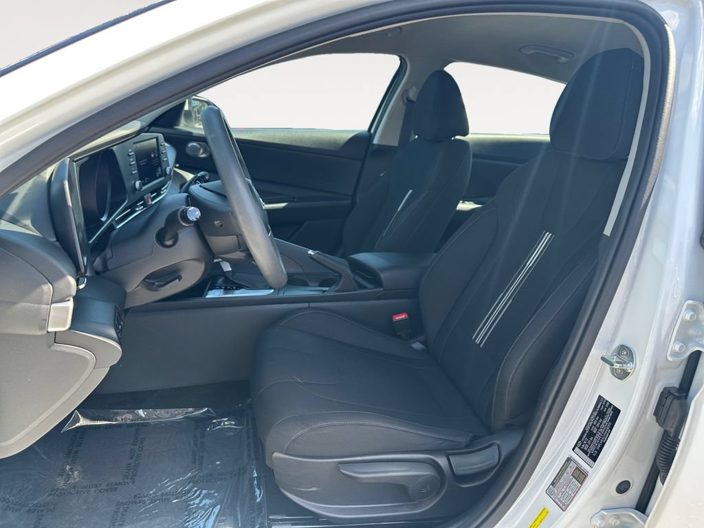 Used 2022 Hyundai Elantra SEL w/ Cargo Package FWD image 7