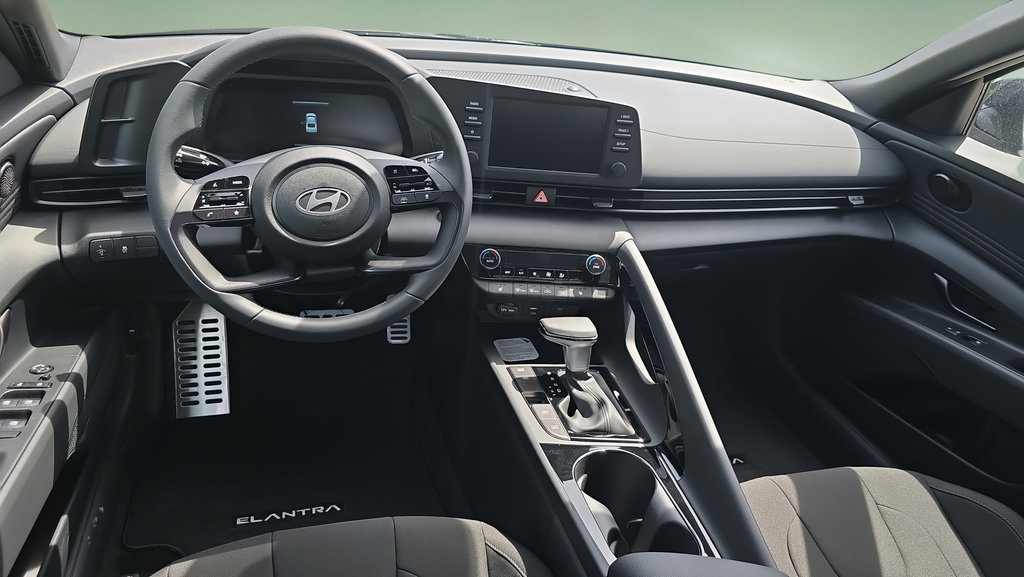 New 2026 Hyundai Elantra SEL Sport Premium FWD image 18