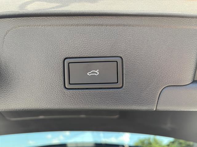 New 2025 Volkswagen Atlas Cross Sport SEL Premium R-Line image 13