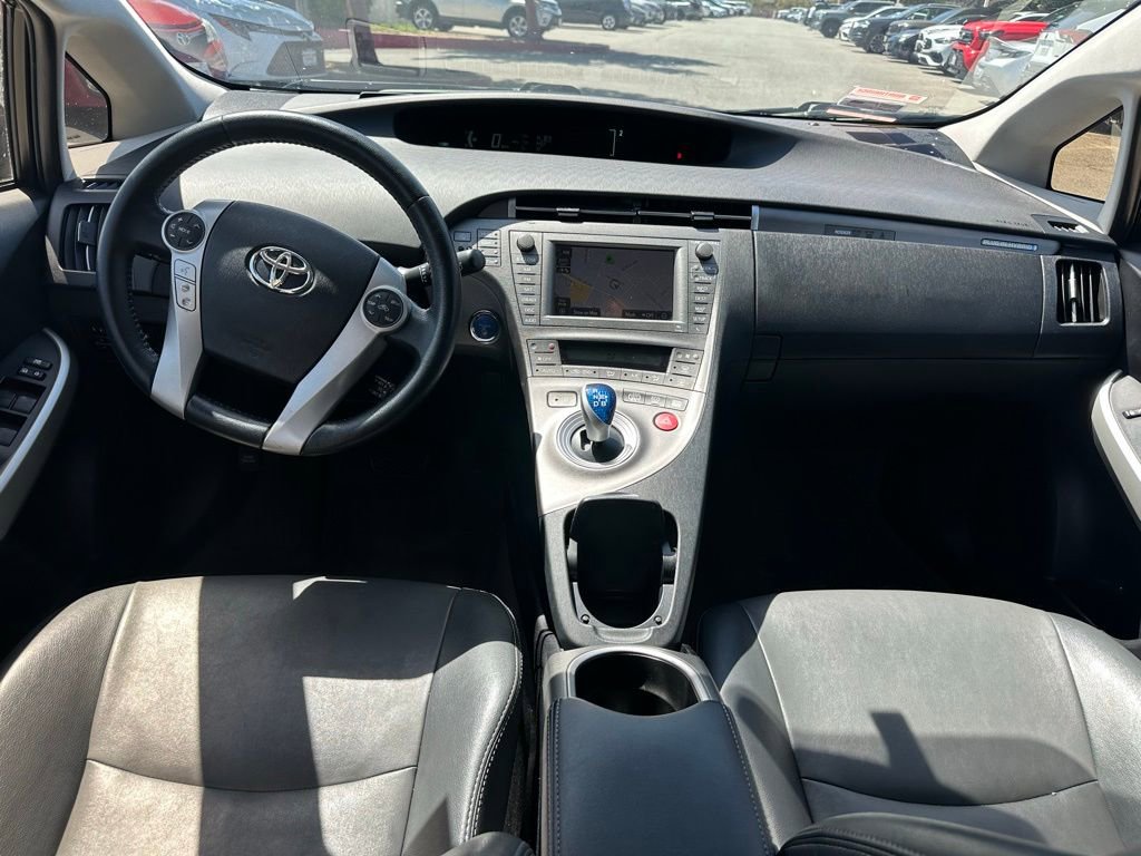 Used 2015 Toyota Prius Prime Advanced FWD image 9