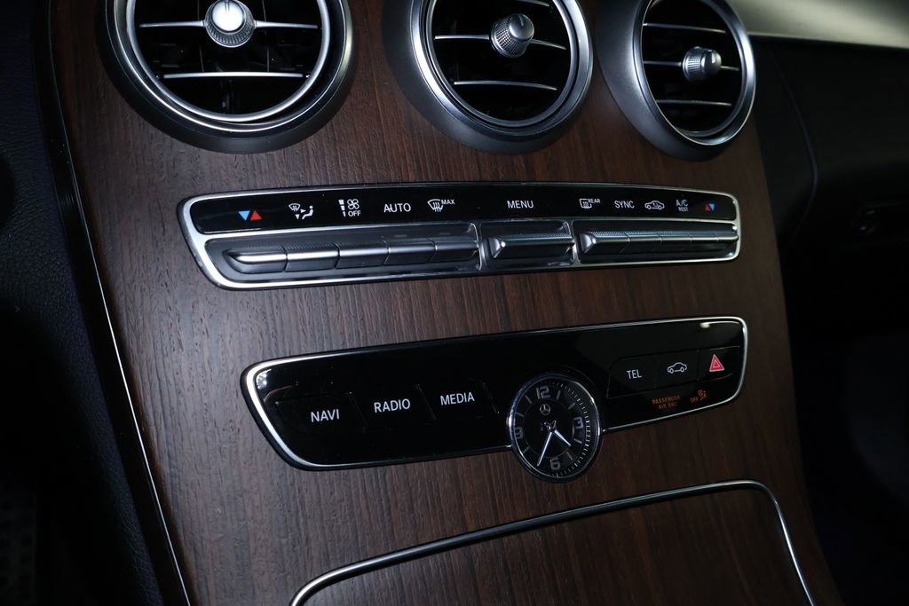 Used 2020 Mercedes-Benz C 300 4MATIC Sedan image 33