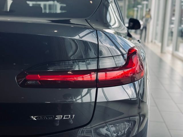 New 2025 BMW X4 xDrive30i w/ Premium Package image 9