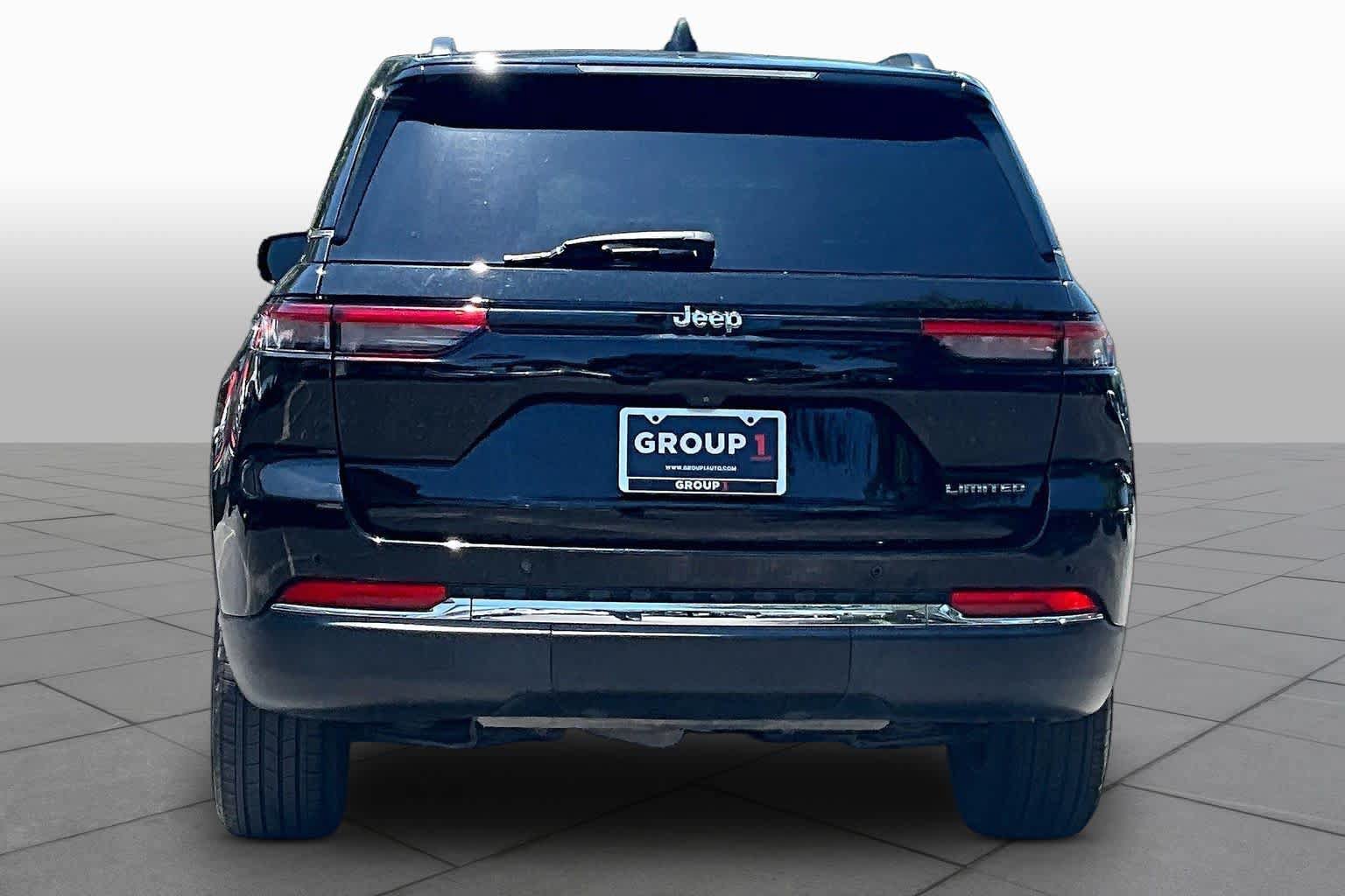 Used 2022 Jeep Grand Cherokee Limited RWD image 5