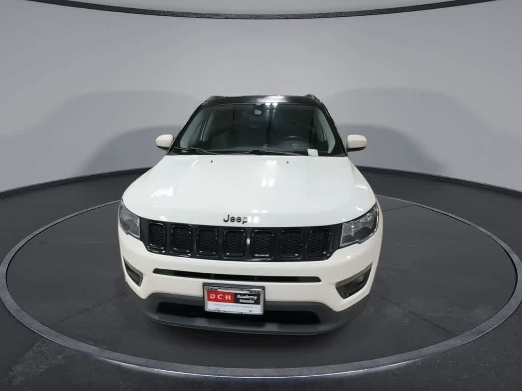 Used 2018 Jeep Compass Latitude AWD/4WD image 3