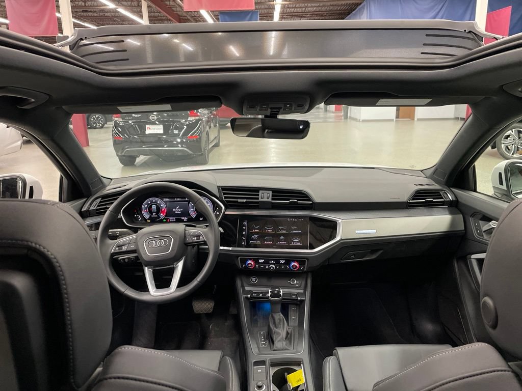Used 2024 Audi Q3 2.0T Premium Plus w/ Premium Plus Package AWD/4WD image 10