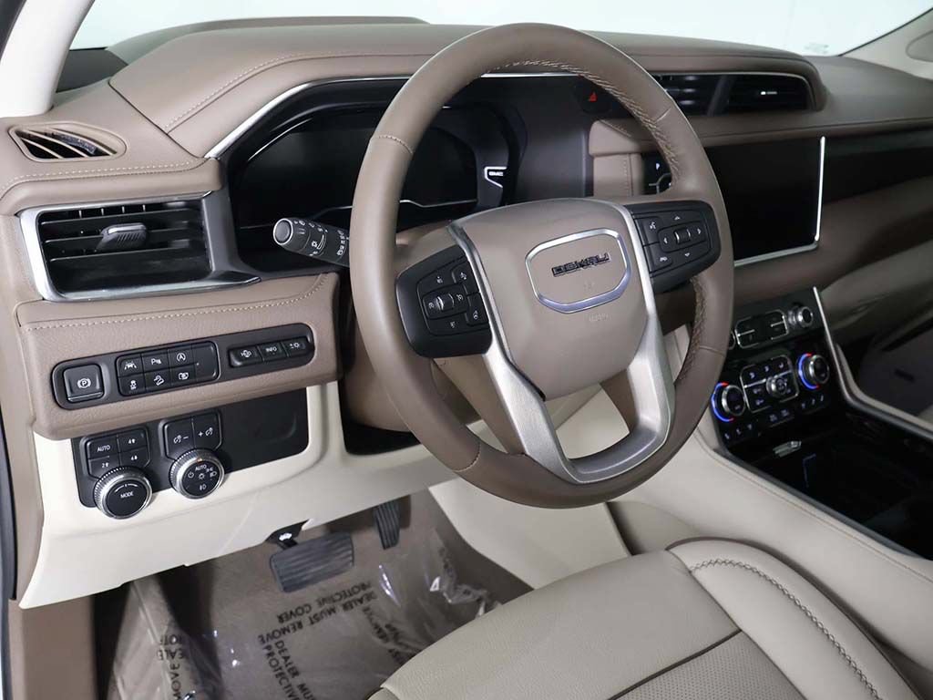 Used 2024 GMC Yukon Denali AWD/4WD image 35