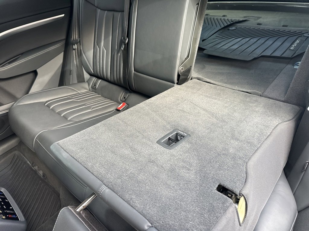 Used 2024 Audi Q8 e-tron Prestige image 63