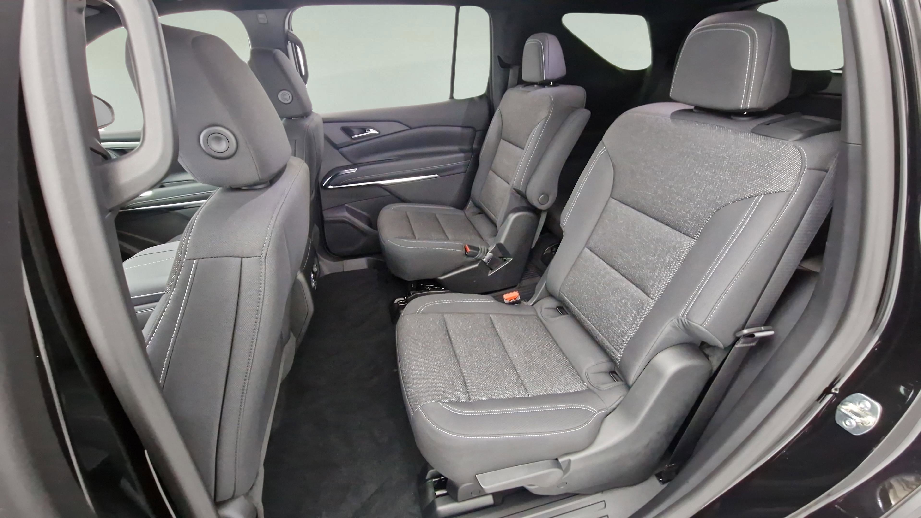 New 2026 Chevrolet Traverse LT w/ Driver Confidence Package FWD image 25
