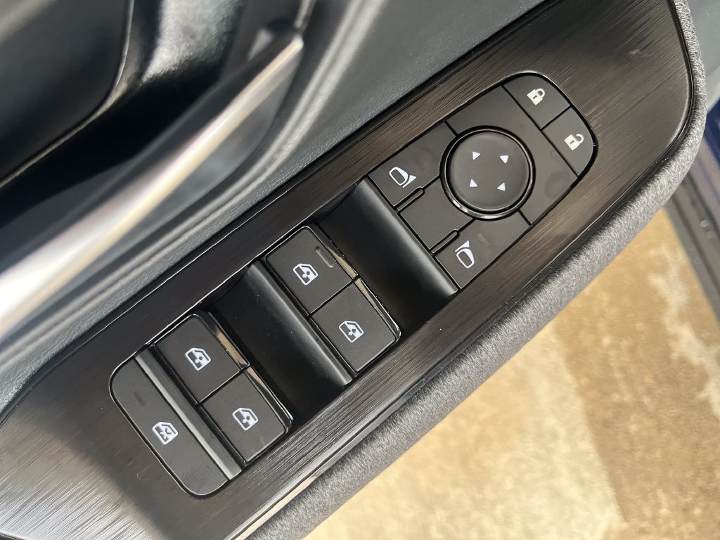New 2027 Nissan Kicks SV AWD/4WD image 11