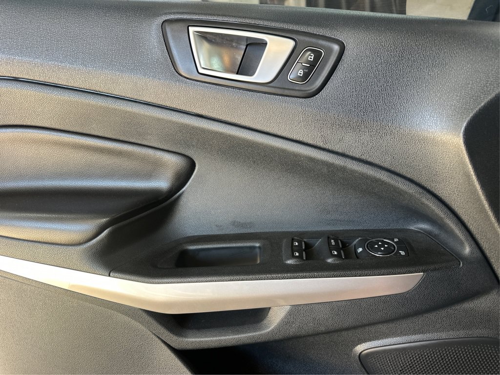 Used 2020 Ford EcoSport Titanium FWD image 28