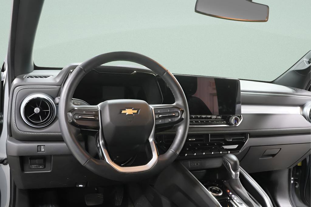 Used 2023 Chevrolet Colorado LT w/ LT Convenience Package III image 9
